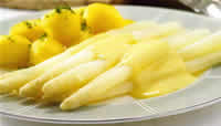 Spargelsaison im Restaurant NAXOS