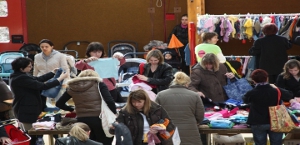 Kinderbedarfsbörse - Secondhandbasar - Kinderkleidung in Böbingen