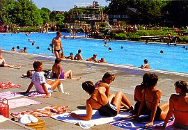 Eissport, Frei- und Hallenbäder - Spaß total...