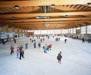 Eishalle an der Schie�st�tte in Berchtesgaden
